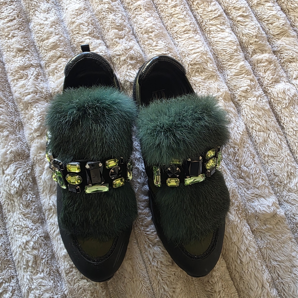 Italian Brand New Green Fur Gem-Embellished Women's Slip-On Sneakers Almost New